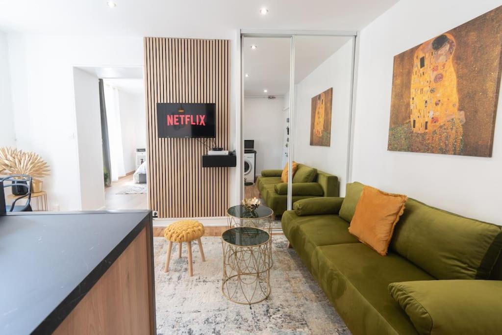 Parisian & Chic Appartement -15 Min From Paris Center Ivry-sur-Seine Bagian luar foto